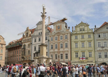 Politico: Prag gibt fünfmal mehr für russische Energie aus als für Ukrainehilfe