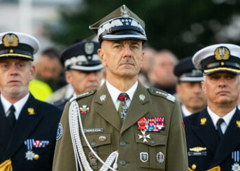 Polnischer General droht mit Bombardierung von Sankt Petersburg