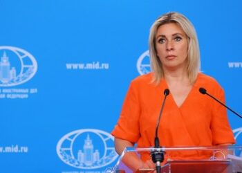 Sacharowa deutet bevorstehende Ausweisung polnischer Diplomaten an