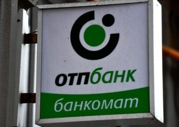Servicekürzungen: Raiffeisenbank-Kunden strömen zur russischen OTP-Bank