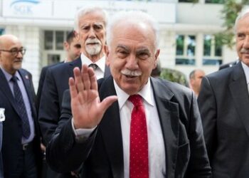 Türkischer Politiker Perinçek: Nationale Interessen wichtiger als Sanktionen gegen Russland