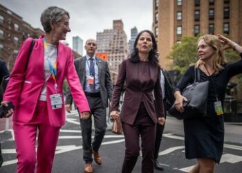 Völkerrecht? Das Auswärtige Amt und die Verfolgung Unschuldiger