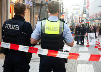 Vor Poldis Abschiedsspiel: Mann sticht polnischen Fußballfan in Köln nieder