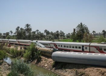 Zugunglück in Ägypten: Ein Todesopfer und Dutzende Verletzte