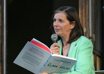 "Dafür bin ich 1989 nicht auf die Straße gegangen!" – Göring-Eckardt für AfD-Verbot