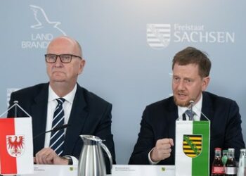 "Wir wollen, dass das Leid ein Ende hat" – Kretschmer, Voigt und Woidke fordern Diplomatie