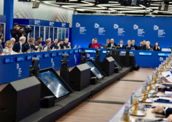 Bloomberg: Vorgezogene Bundestags-Neuwahlen spielen EU-Politik ebenso in die Hände wie Kiew