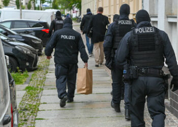 Bundesanwaltschaft lässt "Neonazi-Terrorgruppe Sächsische Separatisten" auflösen – acht Festnahmen