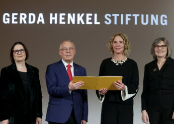 Der Historiker Karl Schlögel: Persil wäscht Westen weiß und noch mehr...