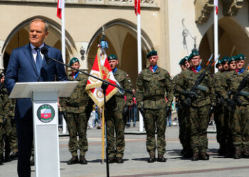 Donald Tusk vor US-Wahlen: Outsourcing der EU-Sicherheit nach Amerika ist vorbei