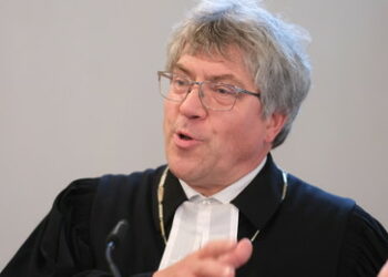 Evangelische Kirche schließt AfD-Mitglieder von der Mitarbeit in Kirchenräten aus