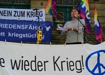 Margot Käßmann äußert Unbehagen über die Militarisierung Deutschlands