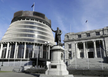 Neuseeland: Abgeordnete der Māori Partei führen Kriegstanz in Parlament auf