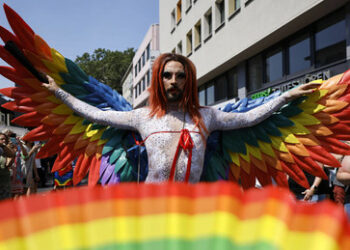 Offiziell: Ab 1.  November 2024 dürfen Deutsche einmal jährlich ihr Geschlecht ändern