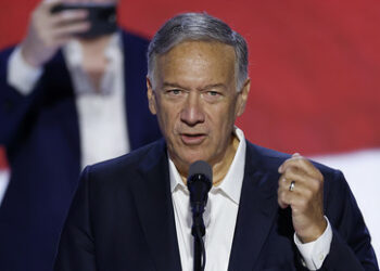 Pompeo: Hilfe von Biden für die Ukraine ist "zu wenig und zu spät"