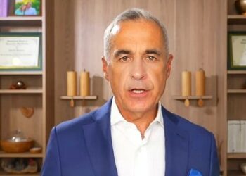 Präsidentenwahl Rumänien: Parteiloser Kandidat Georgescu sorgt überraschend für Stichwahl