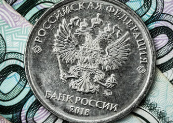 Rubel-Anteil bei Import-Export erreicht Rekorde