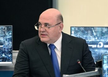 Russischer Ministerpräsident meldet BIP-Wachstum um vier Prozent