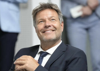 Wagenknecht zu Habeck-Kanzlerkandidatur: "Grüne Hybris, die unser Land tief gespalten hat