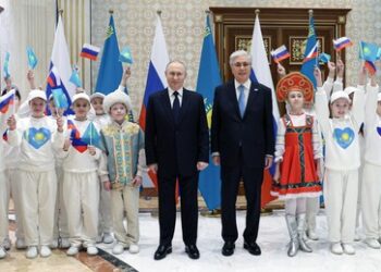 Wladimir Putin trifft zum Staatsbesuch in Kasachstan ein