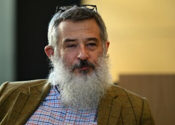 "Fake-Accounts" des Verfassungsschutzes: Thüringer Verfassungsgericht gibt AfD teilweise Recht