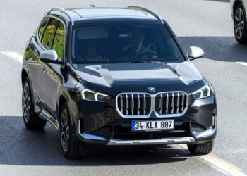 100 Autos nach Russland verkauft – BMW kündigt Mitarbeiter wegen Umgehung der Sanktionen