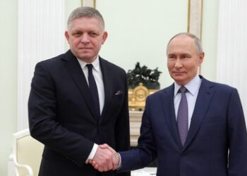 Ficos Besuch in Moskau ist Reaktion auf Selenskijs Äußerungen über Gastransit