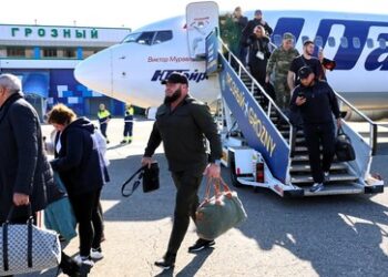 Flugzeugabsturz Baku-Grosny: Sollte man den Himmel über Russland schließen?