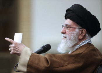 Irans Oberster Führer macht USA und Israel für den Umsturz in Syrien verantwortlich