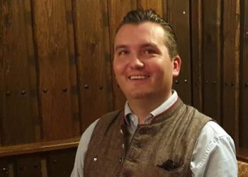 Landtag in Baden-Württemberg: Tunnel, Mobbing und ein Jagdmesser