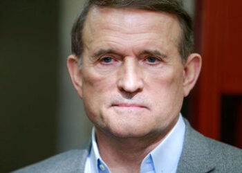 Medwedtschuk: "Kiews Politik zwingt Ukrainer zur Flucht nach Russland"