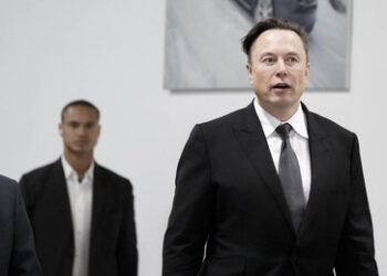 Nach Musk-Kritik an Scholz: Lauterbach empört sich über "Einmischung"