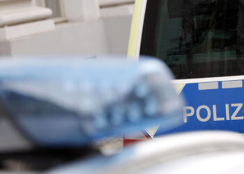 Nach mutmaßlich vereiteltem Anschlag auf Berliner Kirche: Jugendlicher in Haft – Behörden mauern