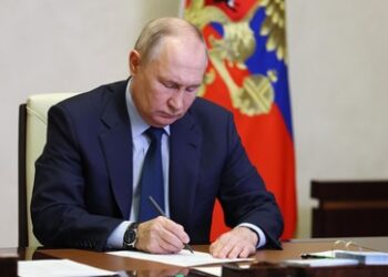 Putin ordnet Umsetzung neuer nationaler Projekte im kommenden Jahr an