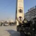 Syrien: HTS-Terroristen dringen in wichtige Stadt ein – Hunderttausende auf der Flucht (Video)