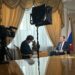 Tucker Carlson kündigt Interview mit Russlands Außenminister Sergei Lawrow an
