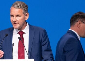 Aus "Affenliebe zu Putin" wird Affenliebe zu Trump?