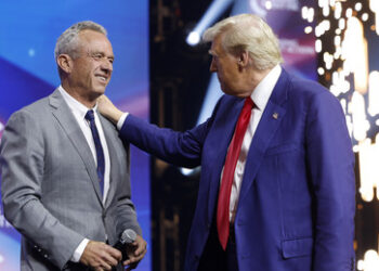 Intrige von Bill Gates: Pseudo-"Ärztekomitee" gegen Robert F. Kennedy als US-Gesundheitsminister