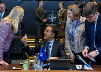 NATO-Generalsekretär: Europa muss Verteidigungsausgaben erhöhen oder Russisch lernen