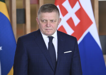 Slowakische Opposition kündigt Misstrauensvotum gegen Premierminister Fico an