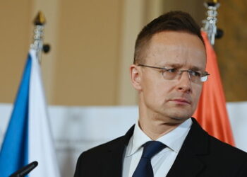 Szijjártó sieht neue US-Sanktionen gegen Russland als Herausforderung für ganz Zentraleuropa