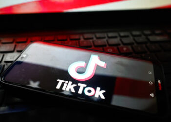 TikTok ist in den USA wieder online – Trump will mit Erlass Aufschub gewähren