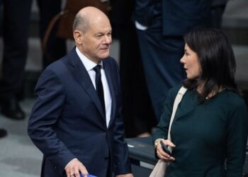 "Korrupter Drecksack": Geldstrafen für Beleidigung von Scholz und Baerbock