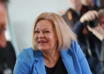 "Wie macht der Kreml das?" – und andere Unterwürfigkeiten der Süddeutschen vor Faeser