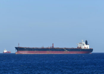 Explosionen auf Tanker mit russischem Öl vor italienischer Küste