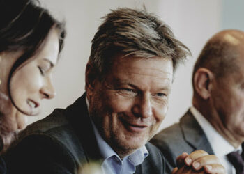 Für scharfe Kritik an Habeck, Baerbock, Scholz: Anwalt erhält 3.000 Euro Strafe – Berufsverbot droht