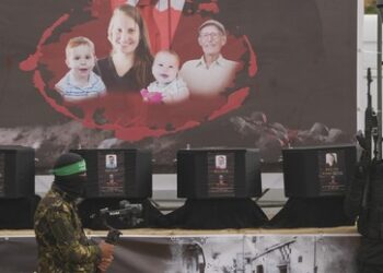 Hamas übergibt Leichen israelischer Geiseln