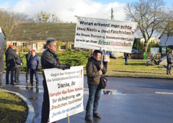 Hier begann die Befreiung Deutschlands – Russischer Botschafter nimmt an Gedenken in Kienitz teil