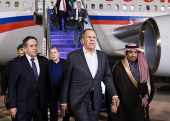 Lawrow und Putin-Berater Uschakow treffen in Riad ein: Verhandlungen mit USA stehen bevor