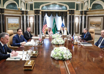 Russland und USA vereinbaren Wiederherstellung der Zahl der Botschaftsmitarbeiter